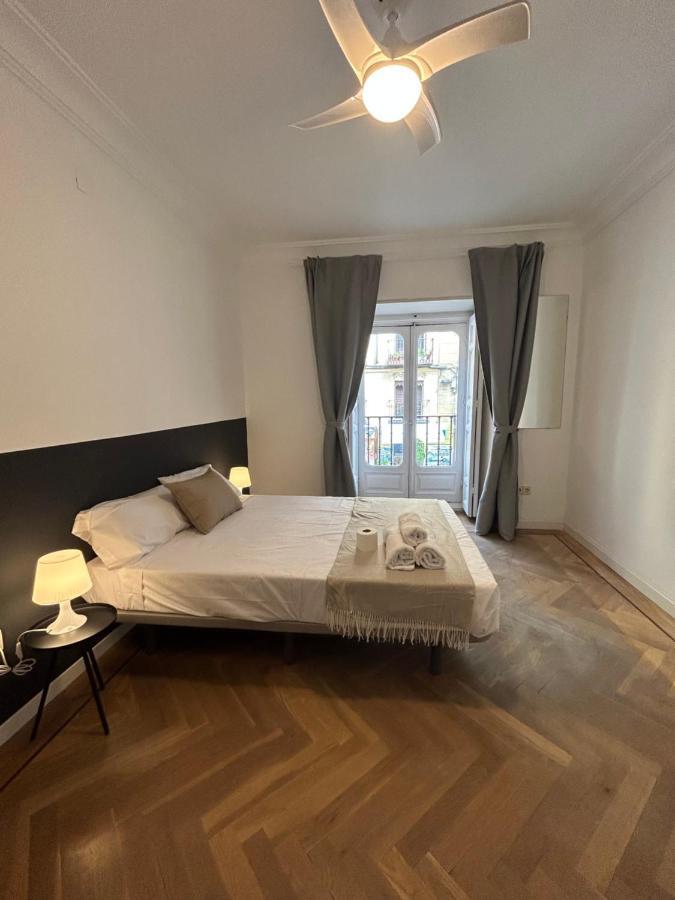 Villa Rooms Madrid Luaran gambar
